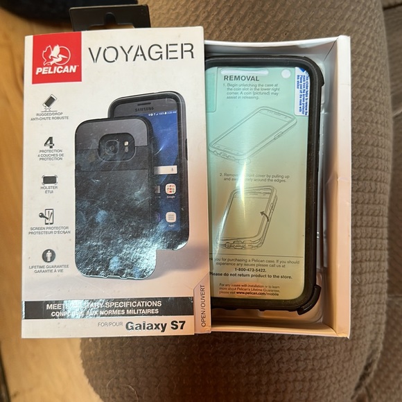 Phone case - Picture 3 of 4